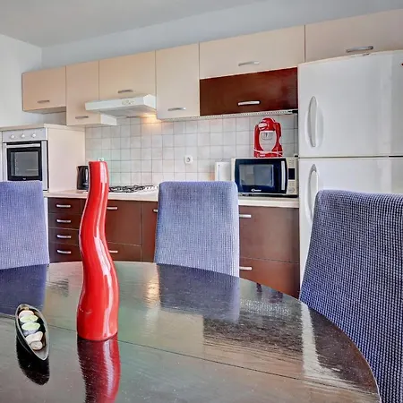 Lina Apartment Pula Exterior photo